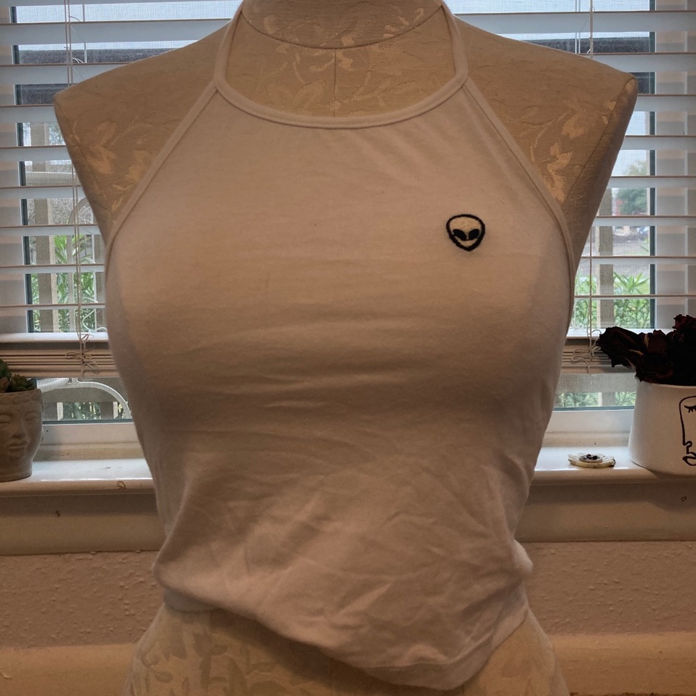 Halter crop